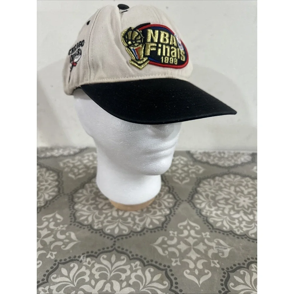 1998 NBA Finals Bulls vs Jazz Mitchell And Ness Adjustable Snapback Cap Hat